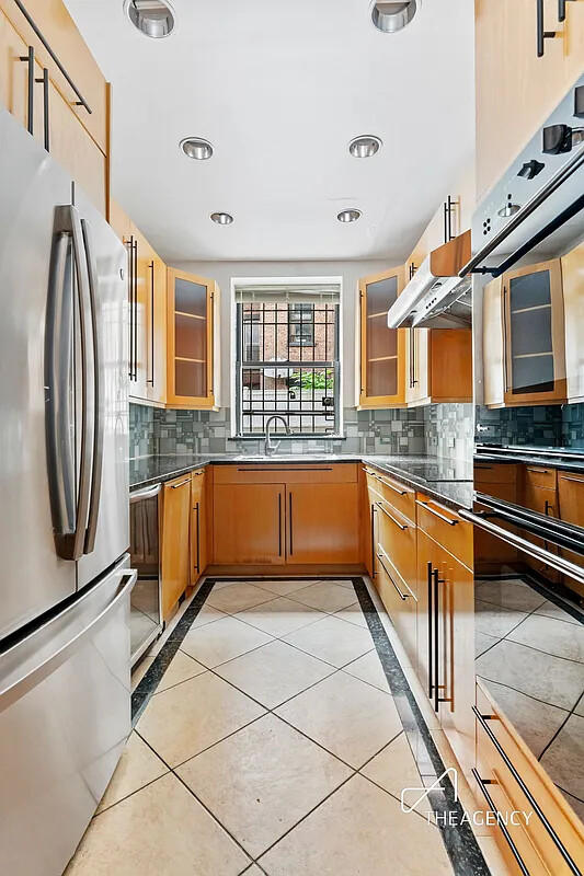 259 W 90TH Street