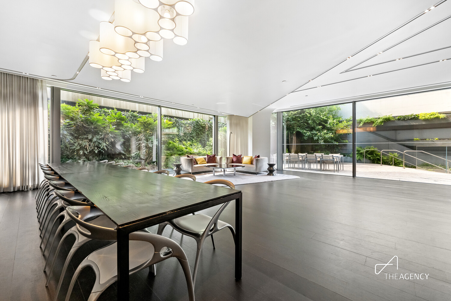 520 W 28TH Street 7