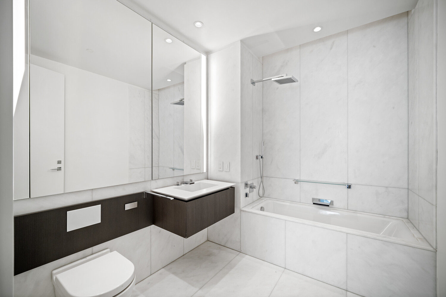 520 W 28TH Street 7